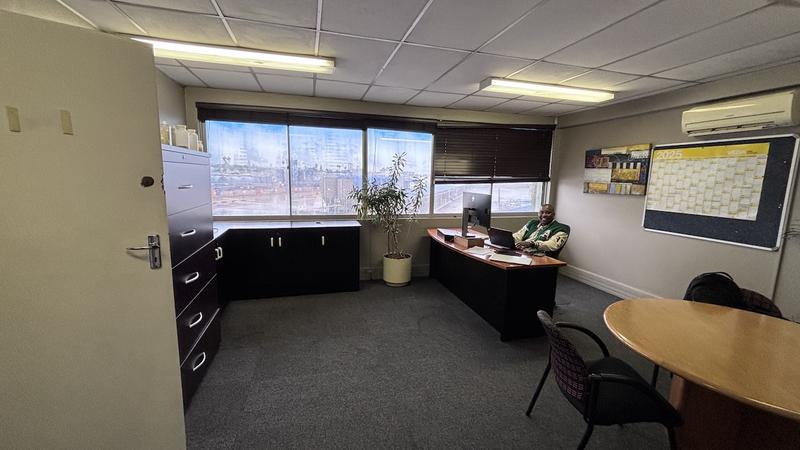 To Let Commercial Property for Rent in Killarney Gardens Western Cape